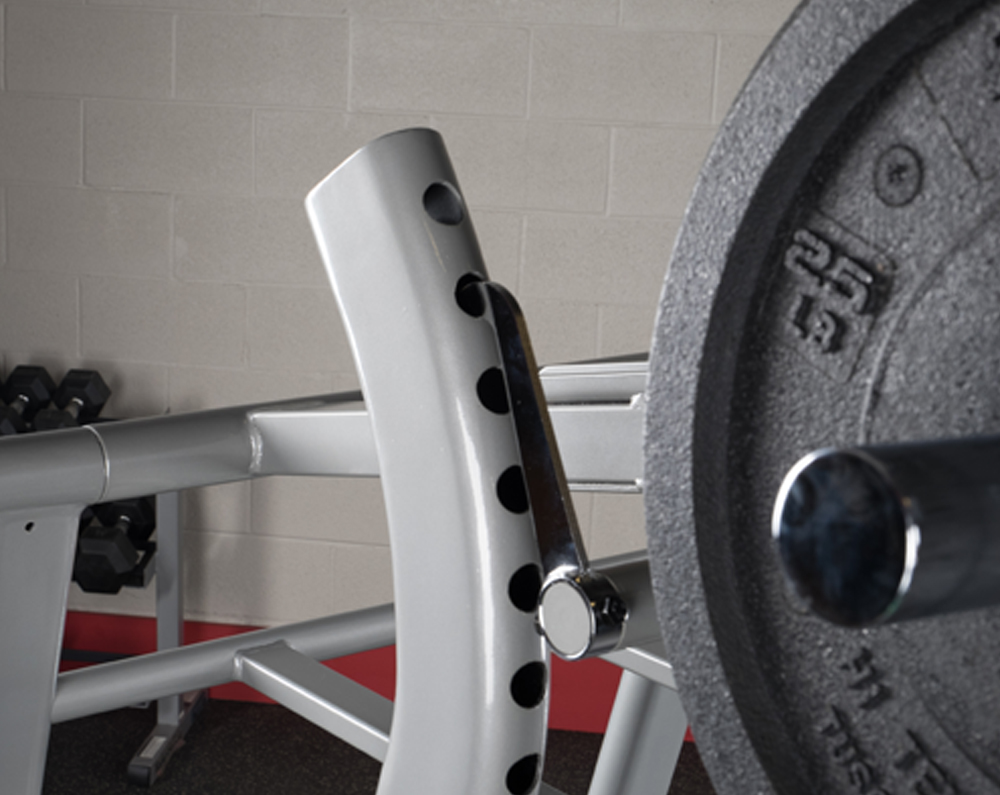 Body-Solid-Pro-ClubLine-Leverage-Squat-Machine1