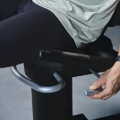 cardio-symbio-recumbent-seat-adjustment
