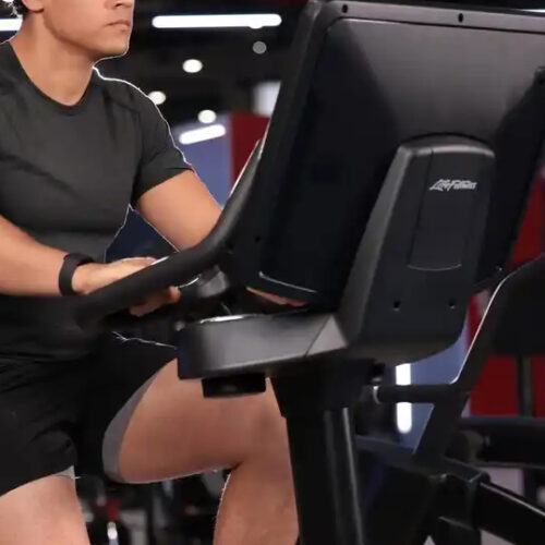 life-fitness-integrity-series-upright-bike-details-2