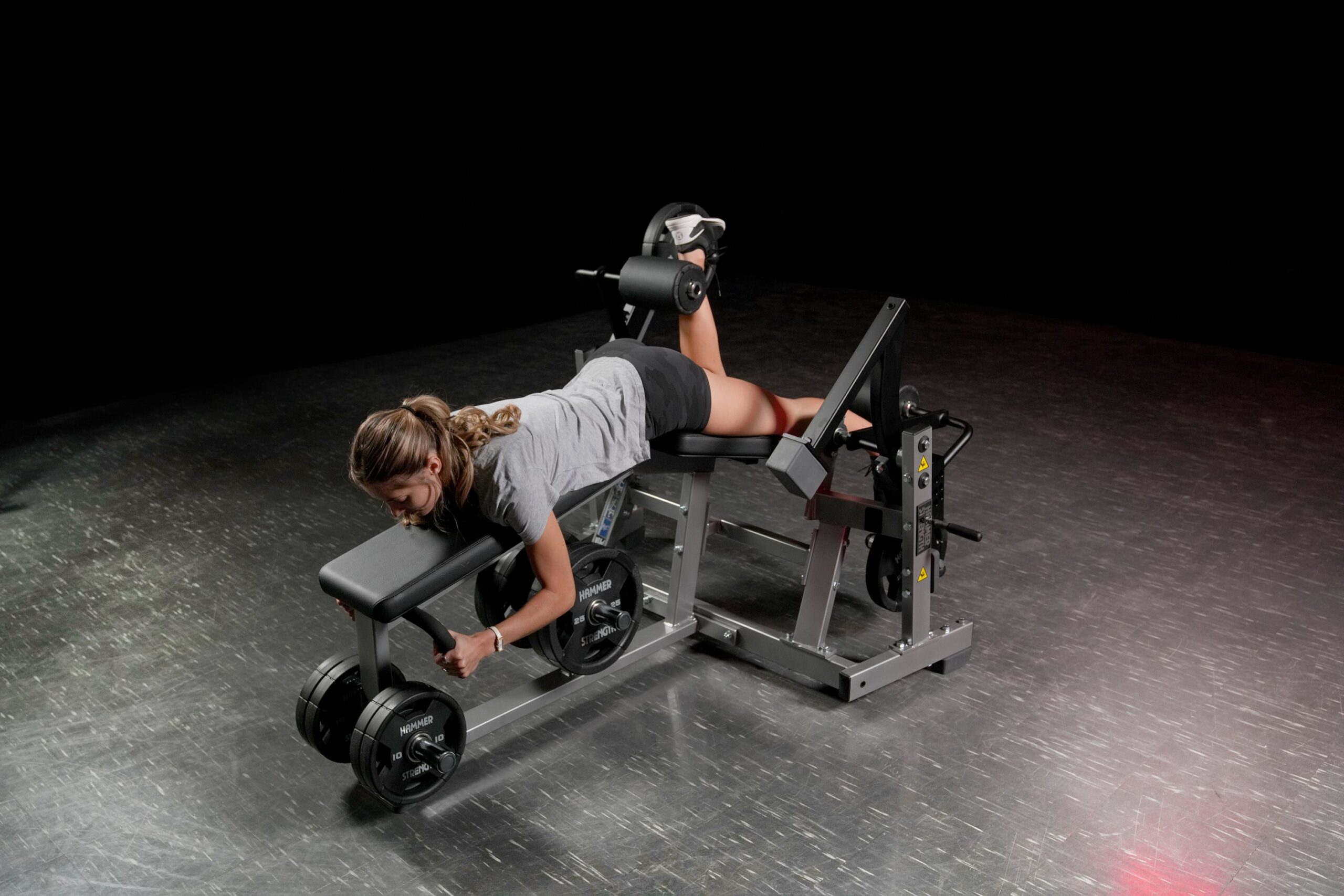 Strength-PlateLoaded-IsoLateralLegCurl-4