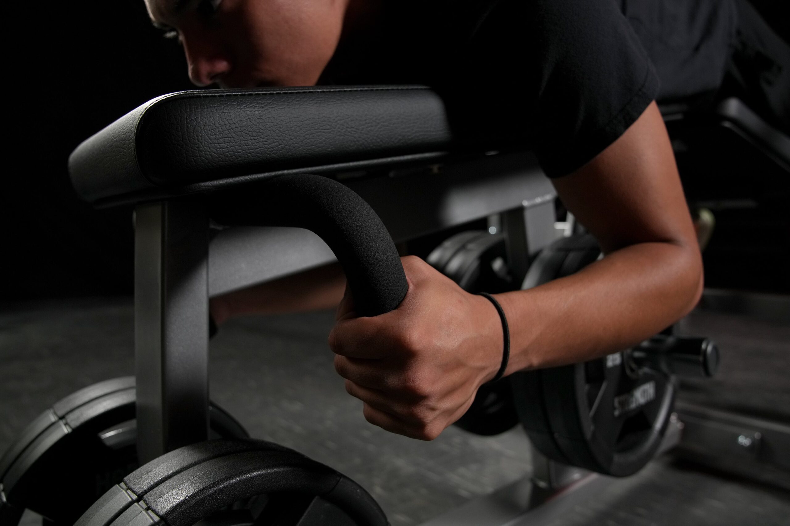 Strength-PlateLoaded-IsoLateralLegCurl-5