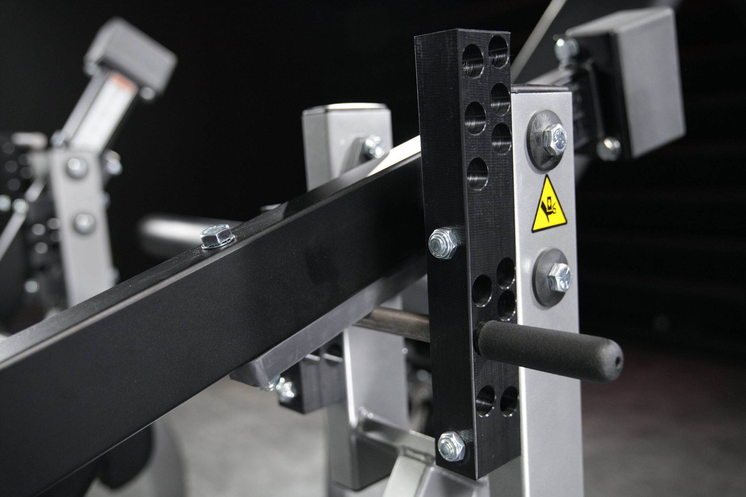 Strength-PlateLoaded-IsoLateralLegExtension-1