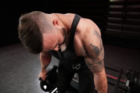 Strength-PlateLoaded-SeatedStandingShrug-2