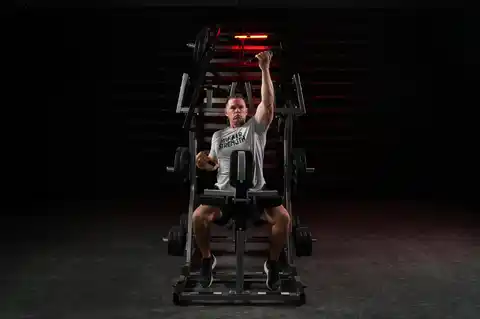 strength-plateloaded-isolateral-chestback-4