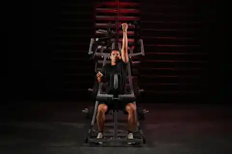 strength-plateloaded-isolateral-frontlatpulldown-5