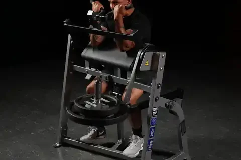 strength-plateloaded-seated-biceps-5